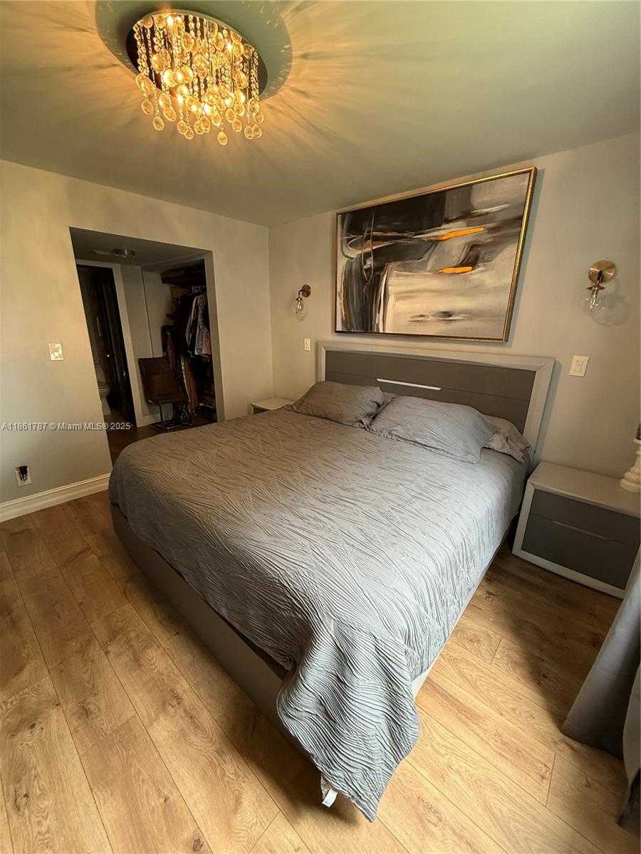 Small Image of 7173 ORANGE DR #214B, Davie Number 16