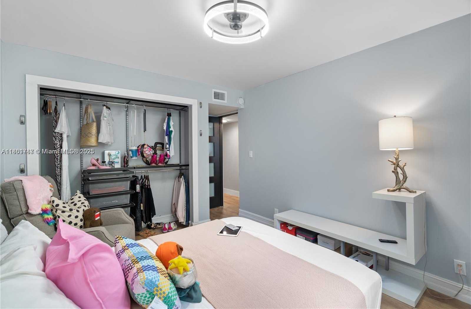 Small Image of 7173 ORANGE DR #214B, Davie Number 20