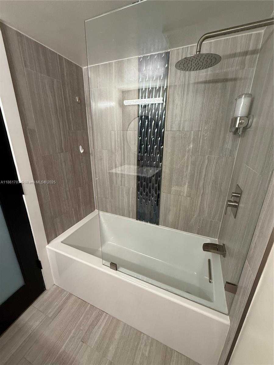 Small Image of 7173 ORANGE DR #214B, Davie Number 4