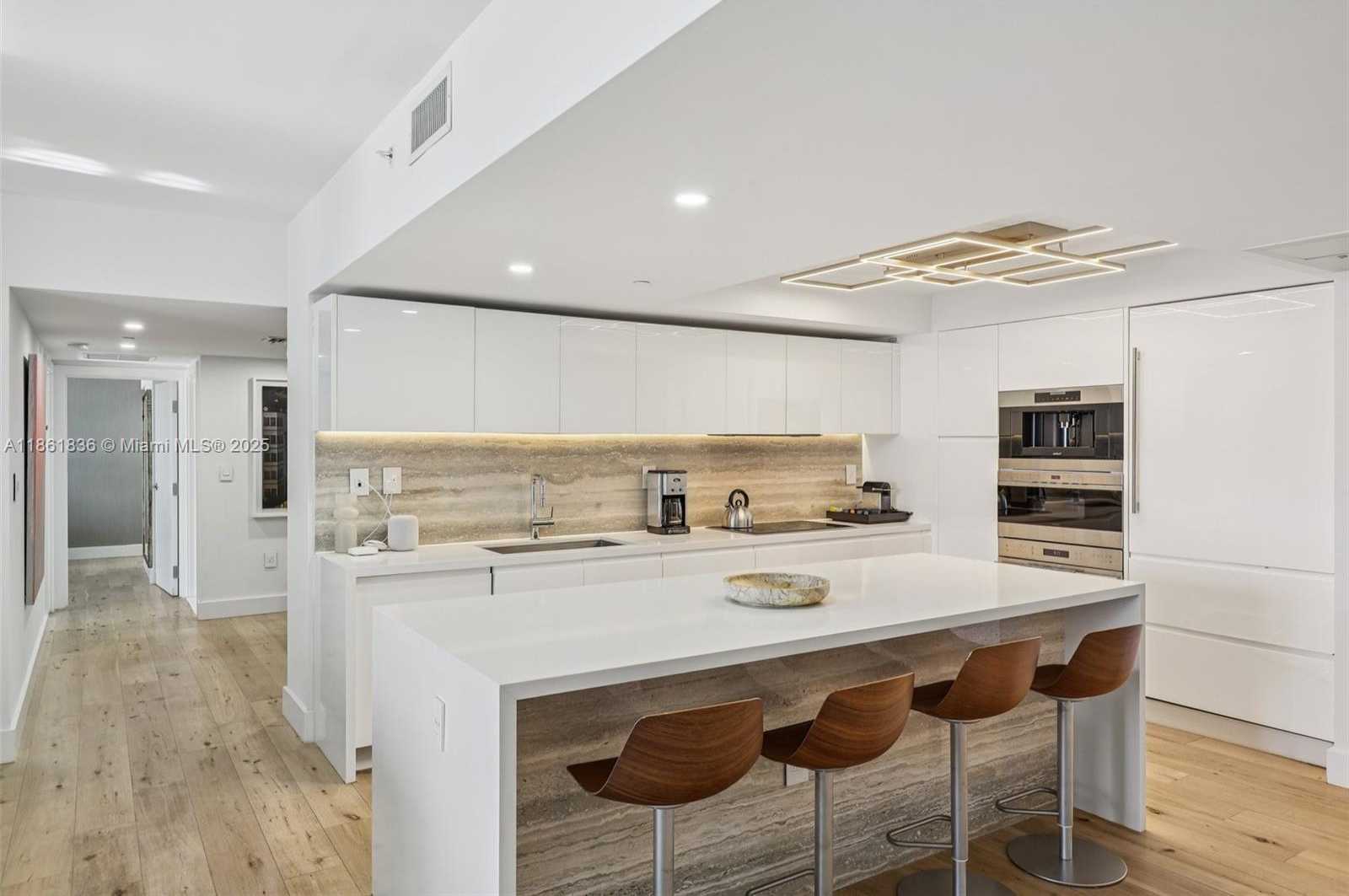 Small Image of 102 24TH ST #1440, Miami Beach Number 13