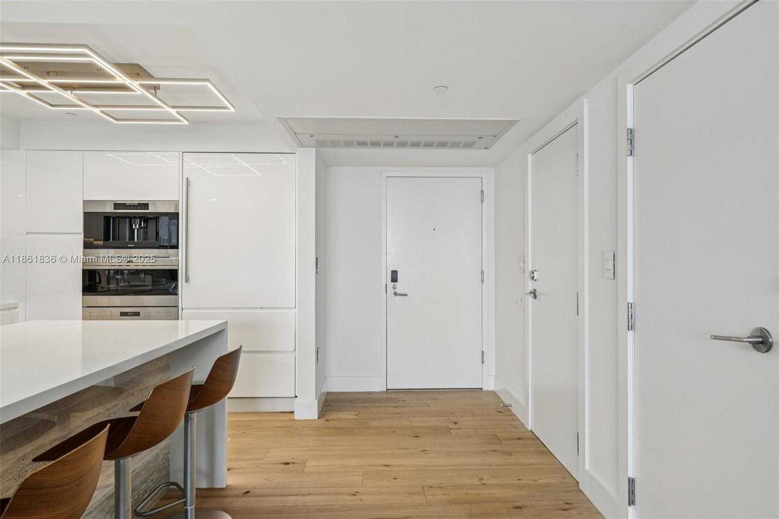 Small Image of 102 24TH ST #1440, Miami Beach Number 9