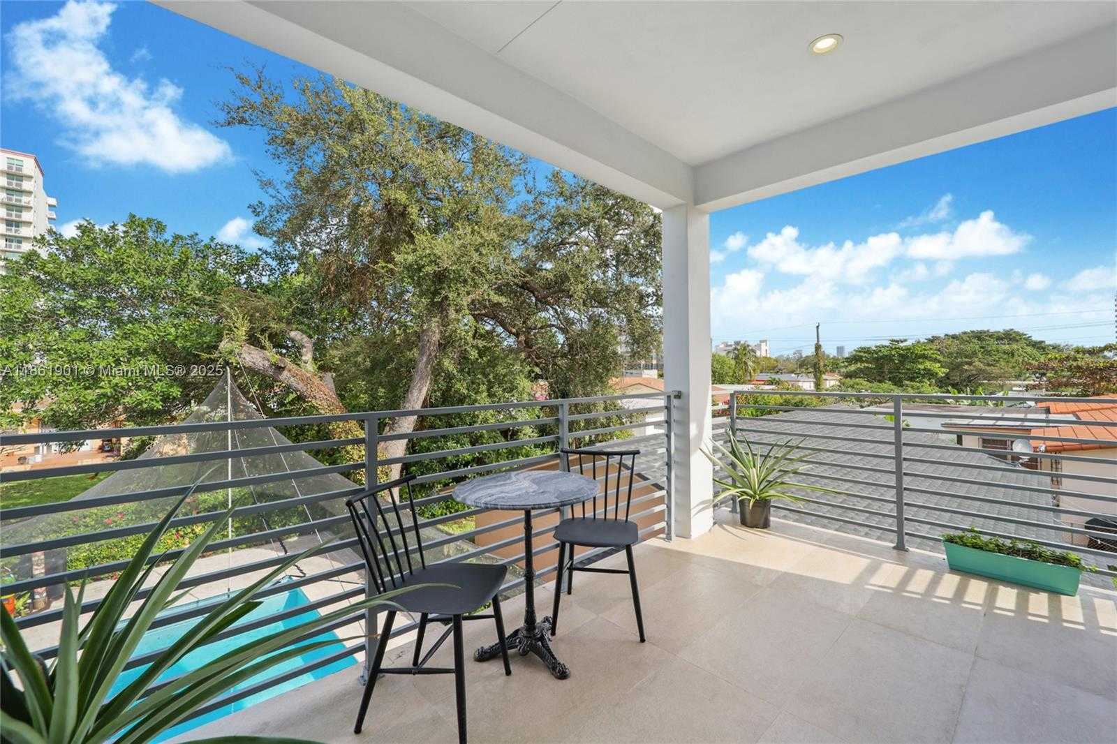 Small Image of 2943 SOUTH WEST 23RD ST, Miami Number 15