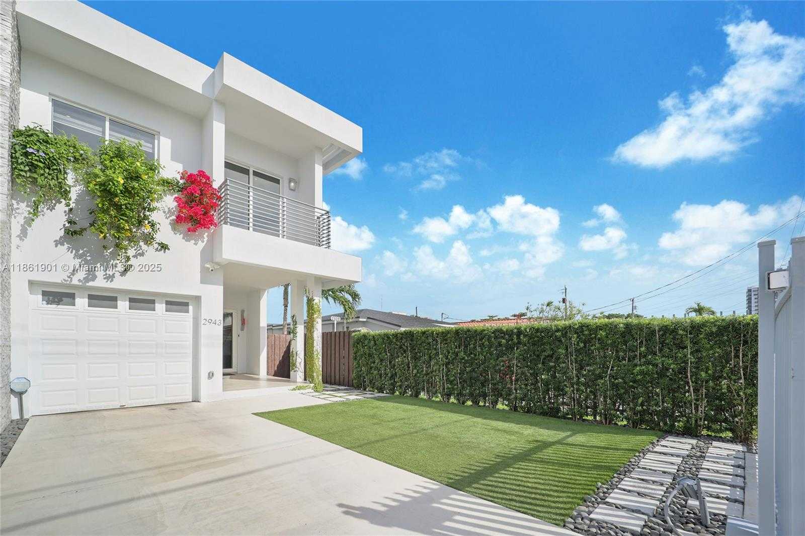 Small Image of 2943 SOUTH WEST 23RD ST, Miami Number 18