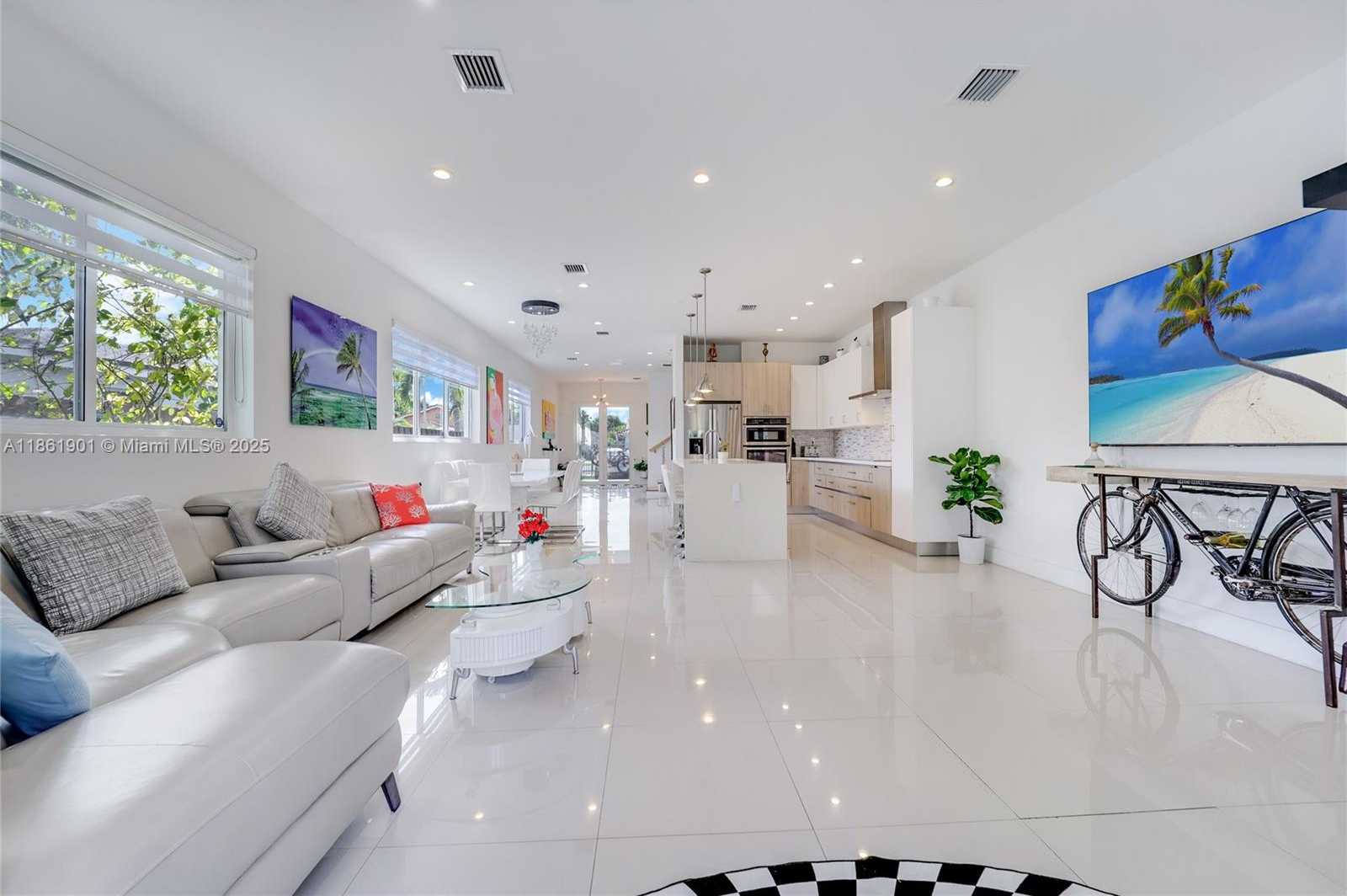 Small Image of 2943 SOUTH WEST 23RD ST, Miami Number 5