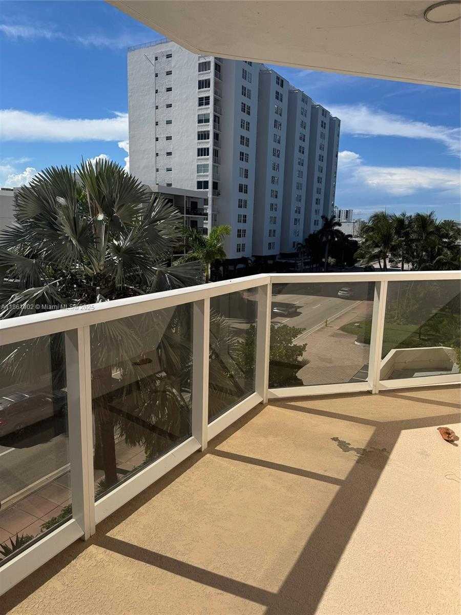 Small Image of 6423 COLLINS AVE #401, Miami Beach Number 16