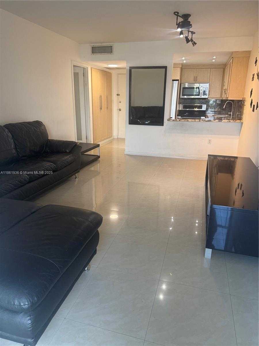 Small Image of 200 177TH DR #507, Sunny Isles Beach Number 5