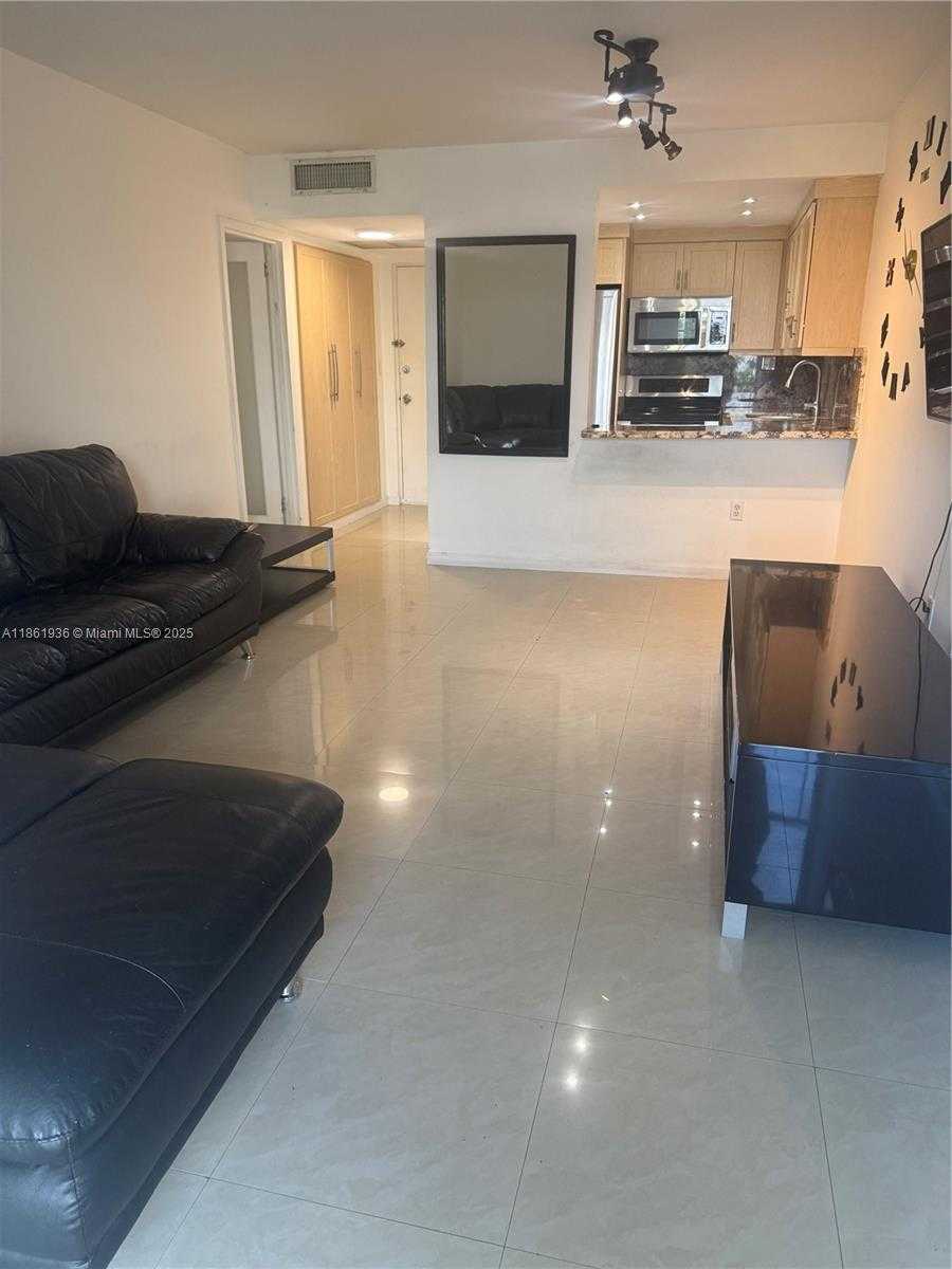 Small Image of 200 177TH DR #507, Sunny Isles Beach Number 6
