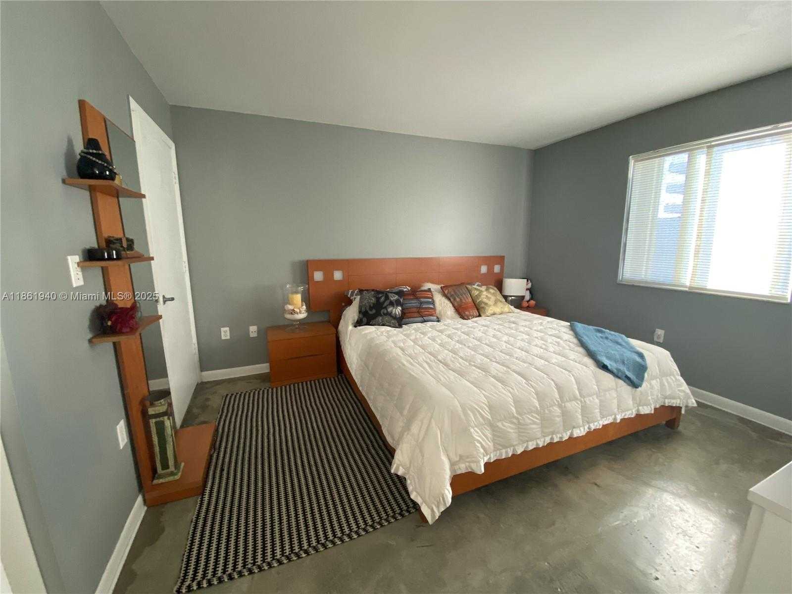 Small Image of 1401 BAY RD #405, Miami Beach Number 8
