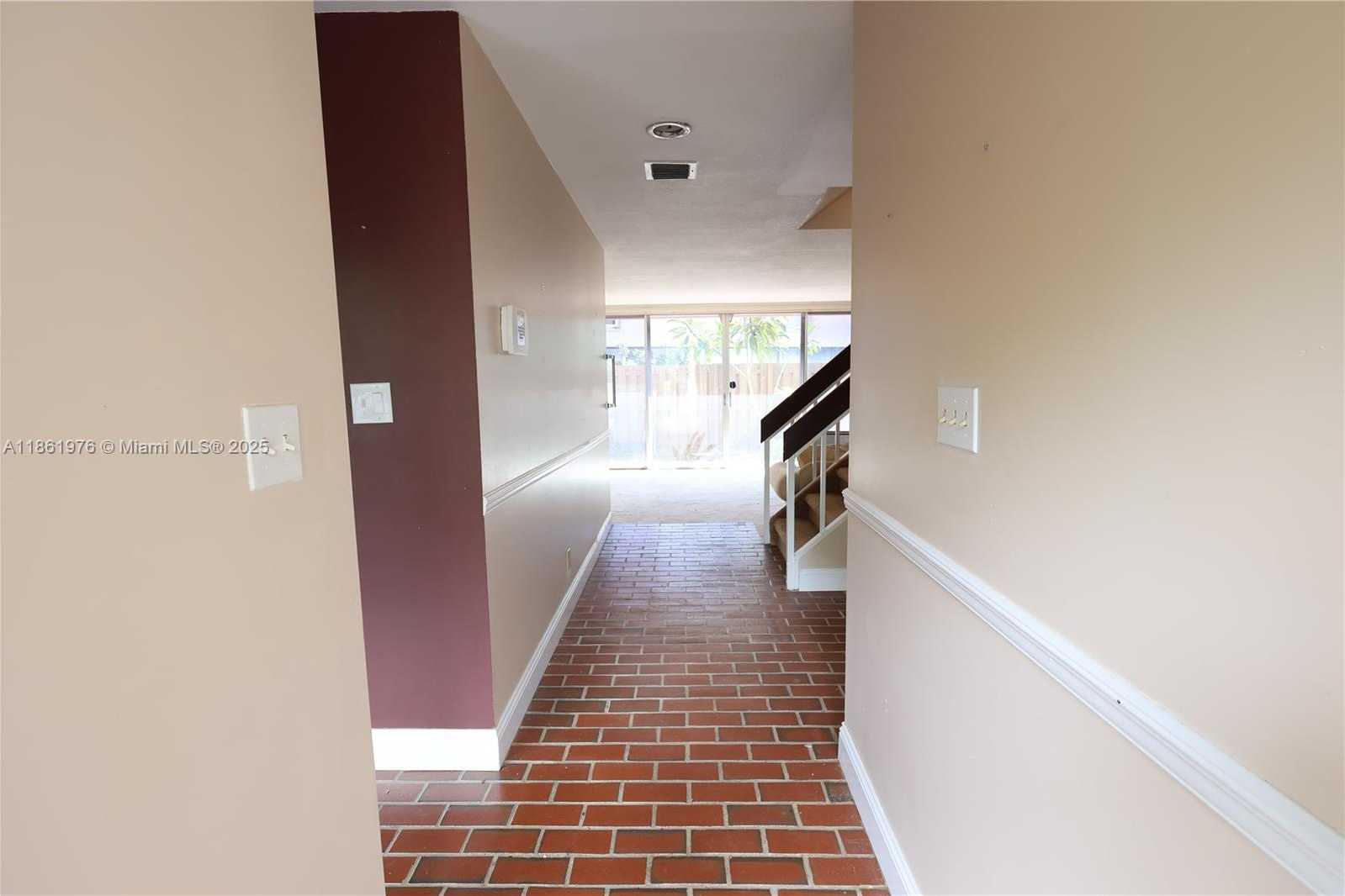 Small Image of 865 NORTH WEST 80TH TER #6, Plantation Number 3