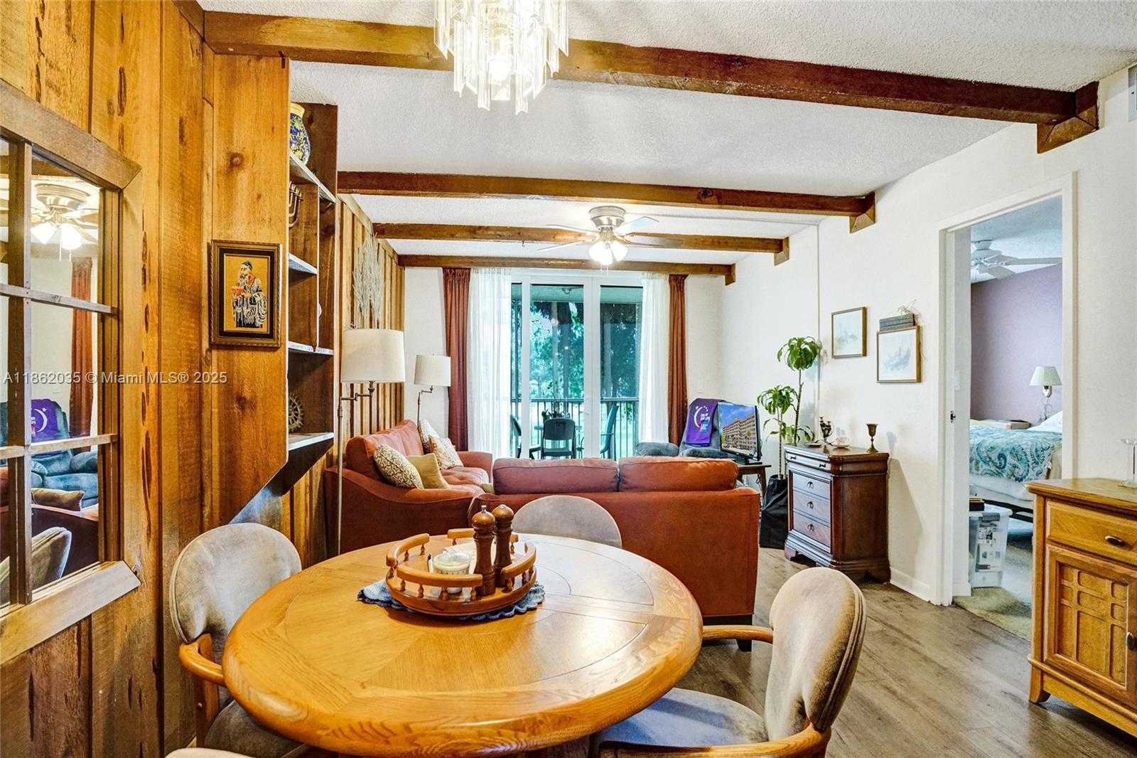 Small Image of 250 JACARANDA DR #206, Plantation Number 14