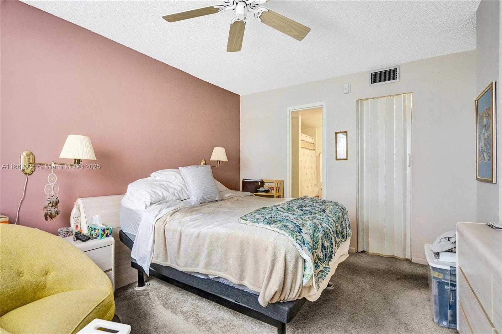Small Image of 250 JACARANDA DR #206, Plantation Number 18