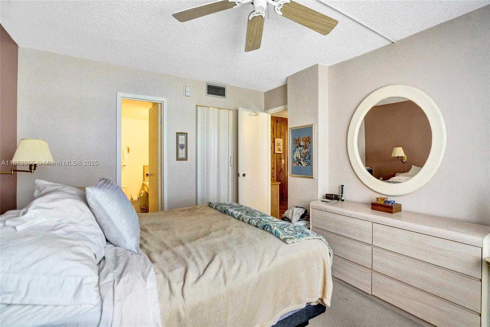 Small Image of 250 JACARANDA DR #206, Plantation Number 19