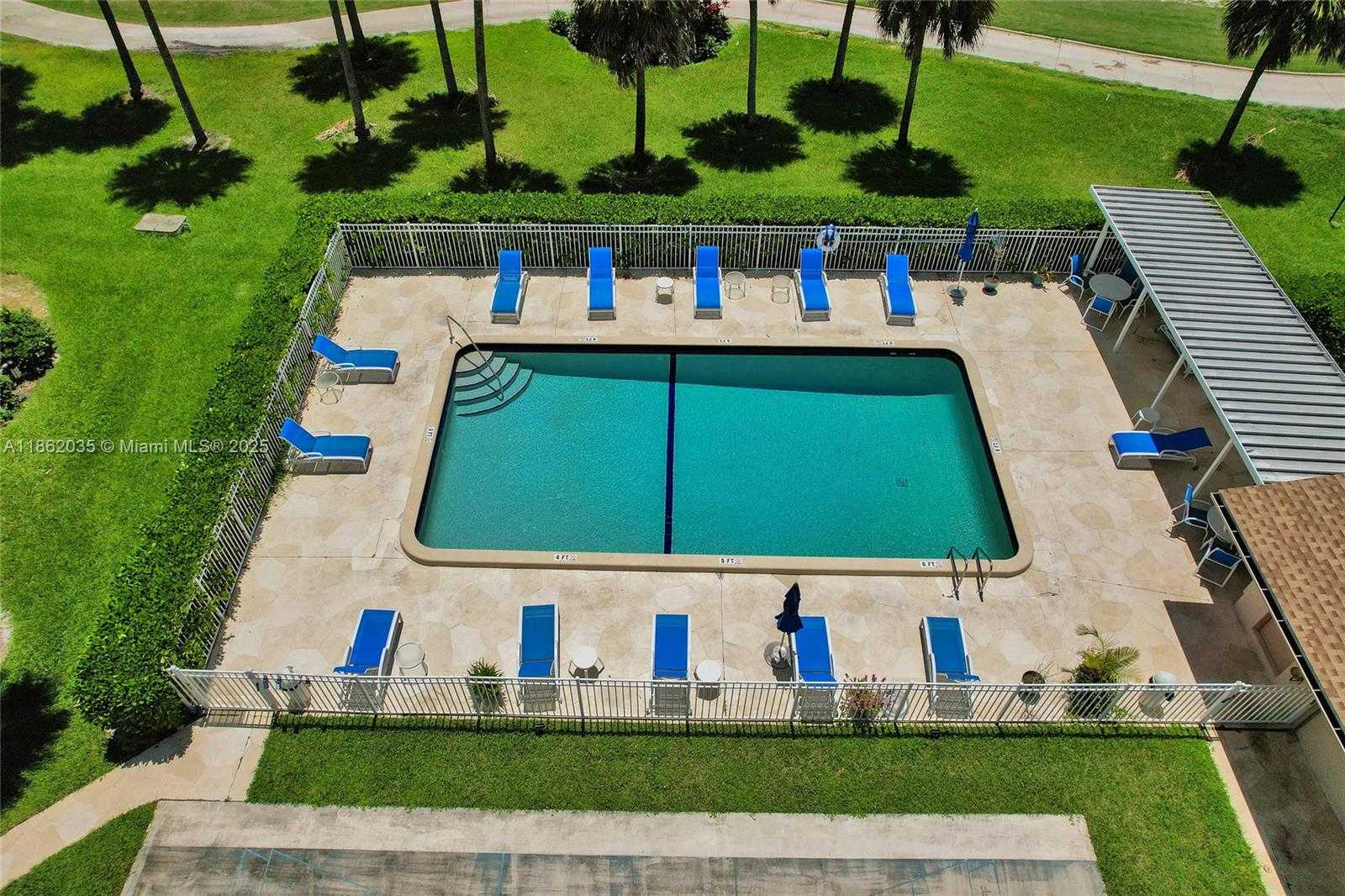Small Image of 250 JACARANDA DR #206, Plantation Number 28