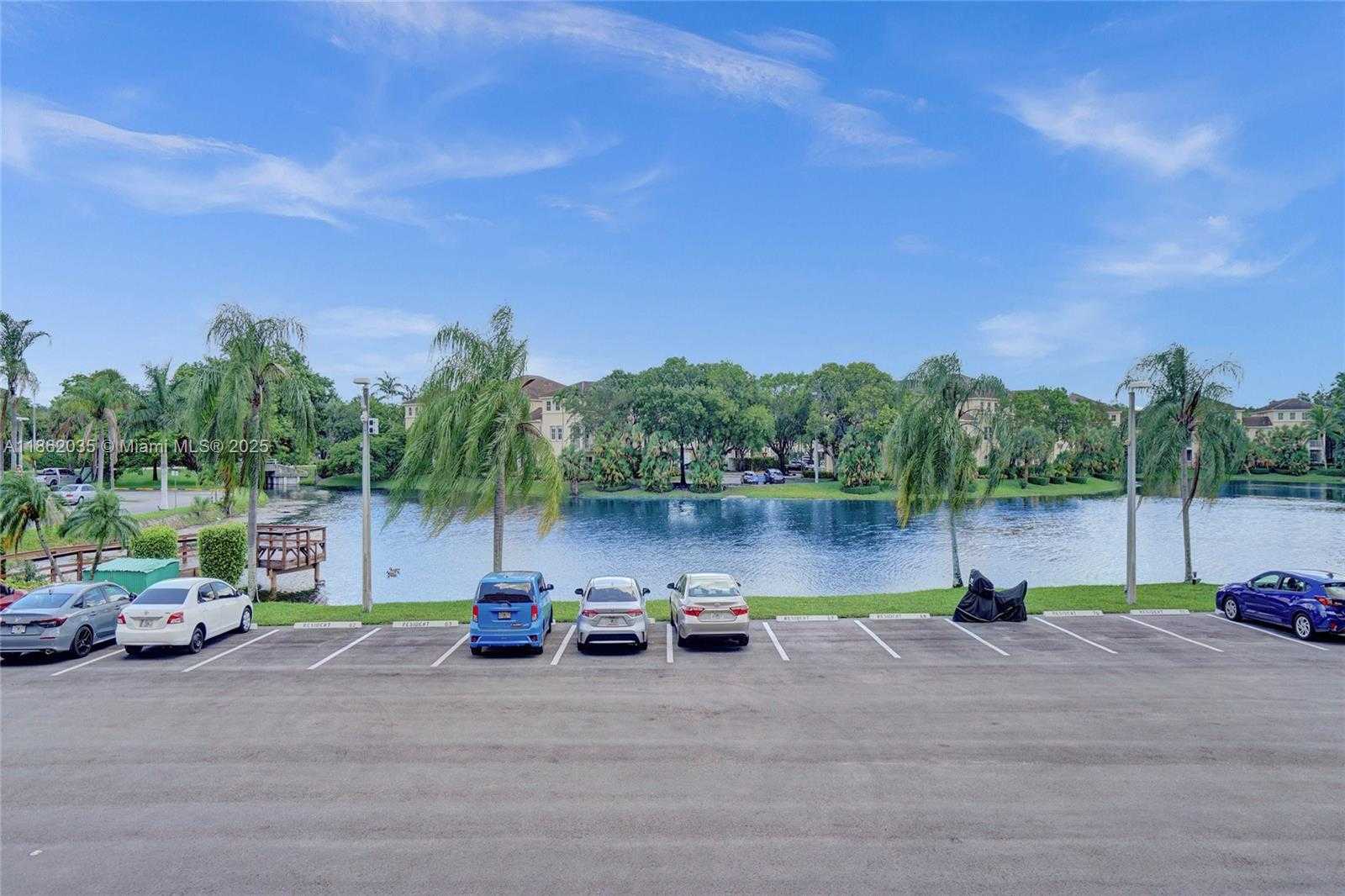 Small Image of 250 JACARANDA DR #206, Plantation Number 33