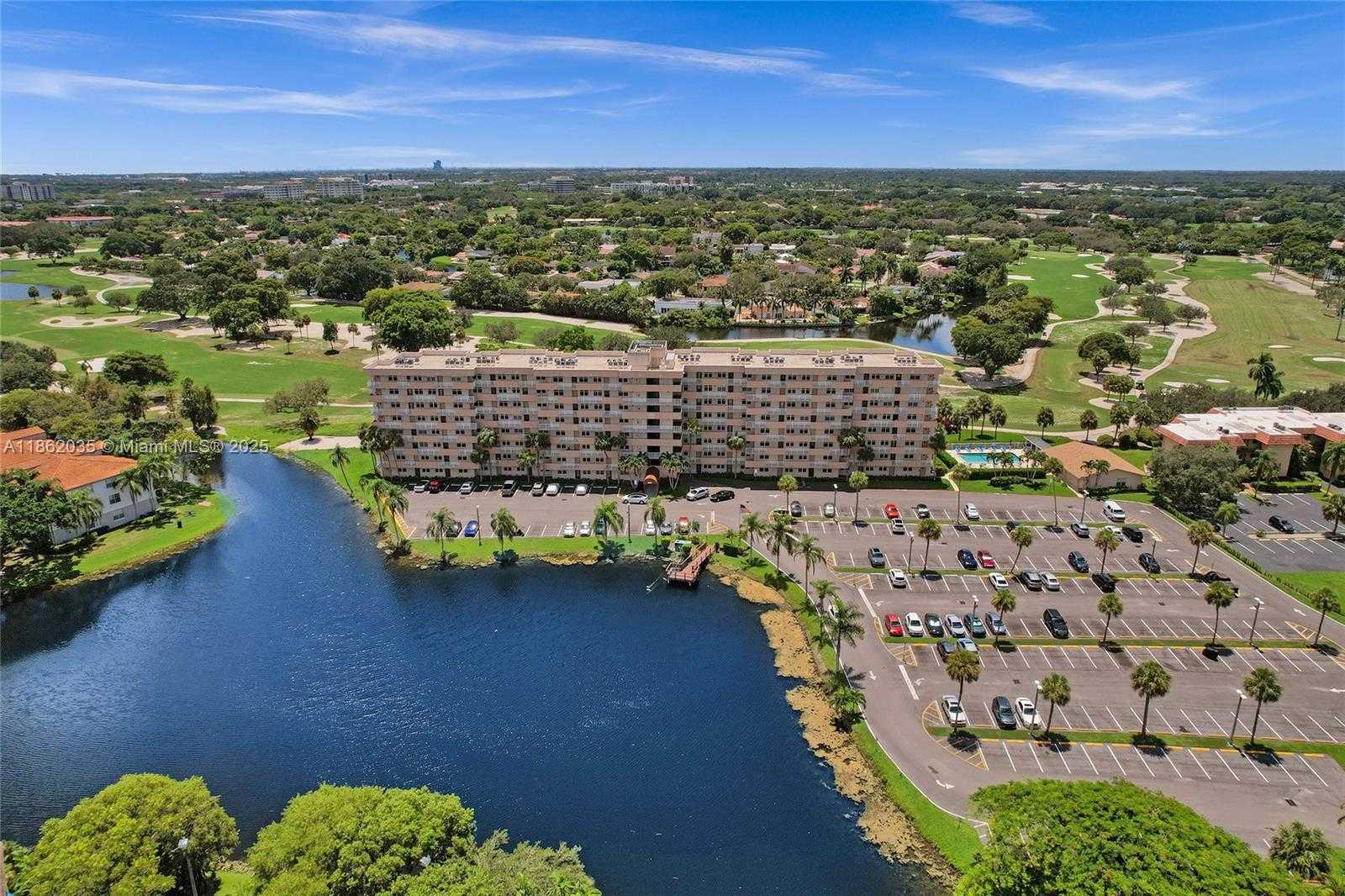 Small Image of 250 JACARANDA DR #206, Plantation Number 34