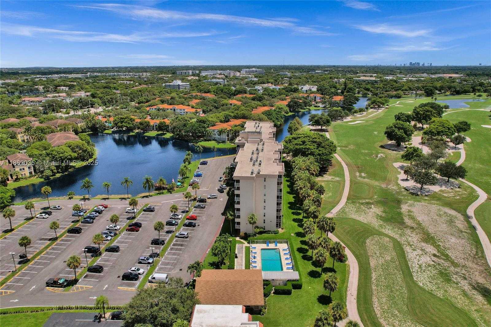 Small Image of 250 JACARANDA DR #206, Plantation Number 35