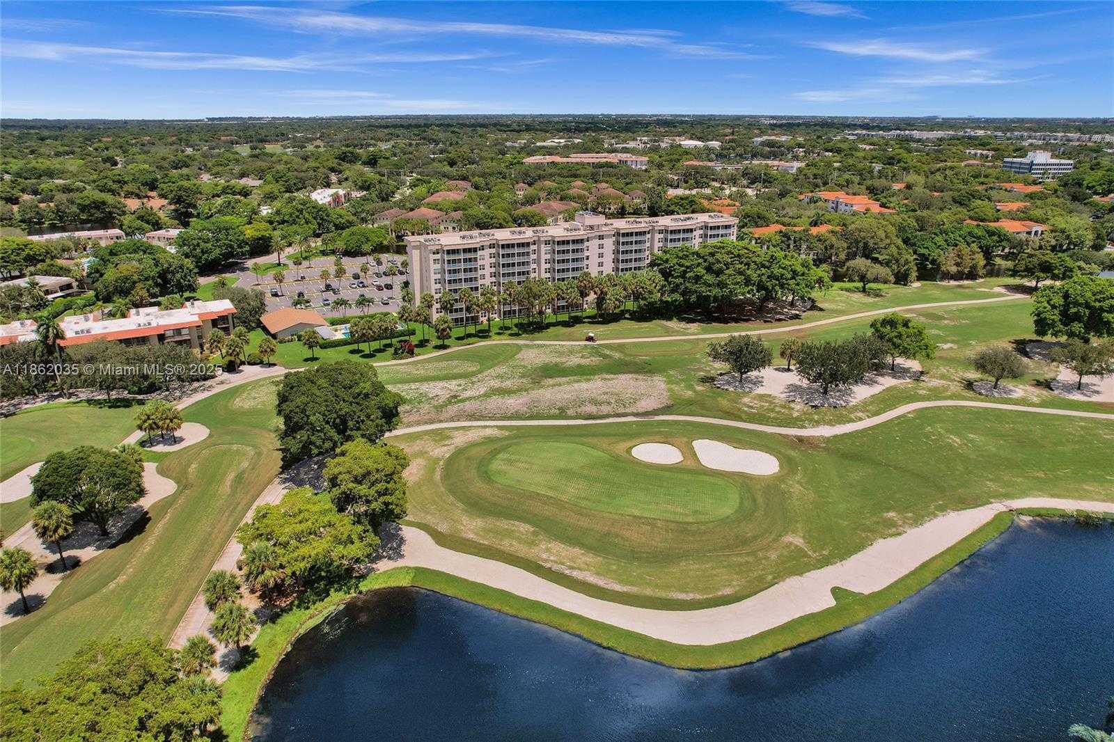 Small Image of 250 JACARANDA DR #206, Plantation Number 37