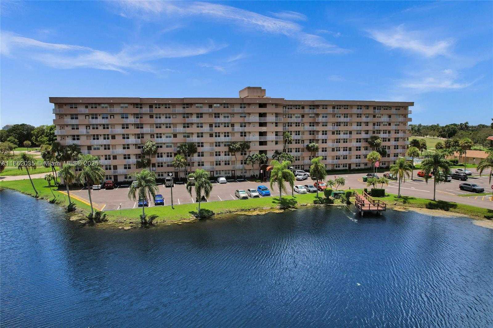 Small Image of 250 JACARANDA DR #206, Plantation Number 39