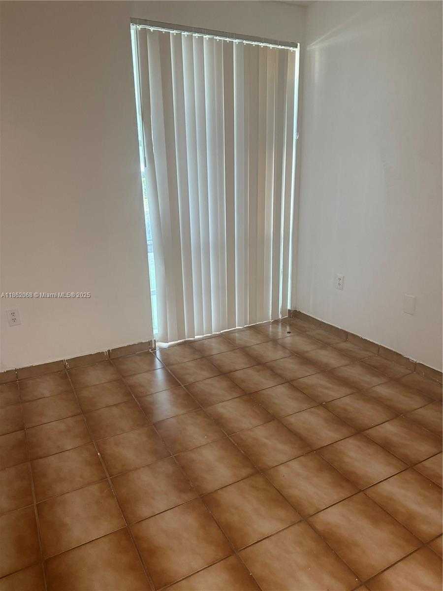 Small Image of 200 177TH DR #107, Sunny Isles Beach Number 11