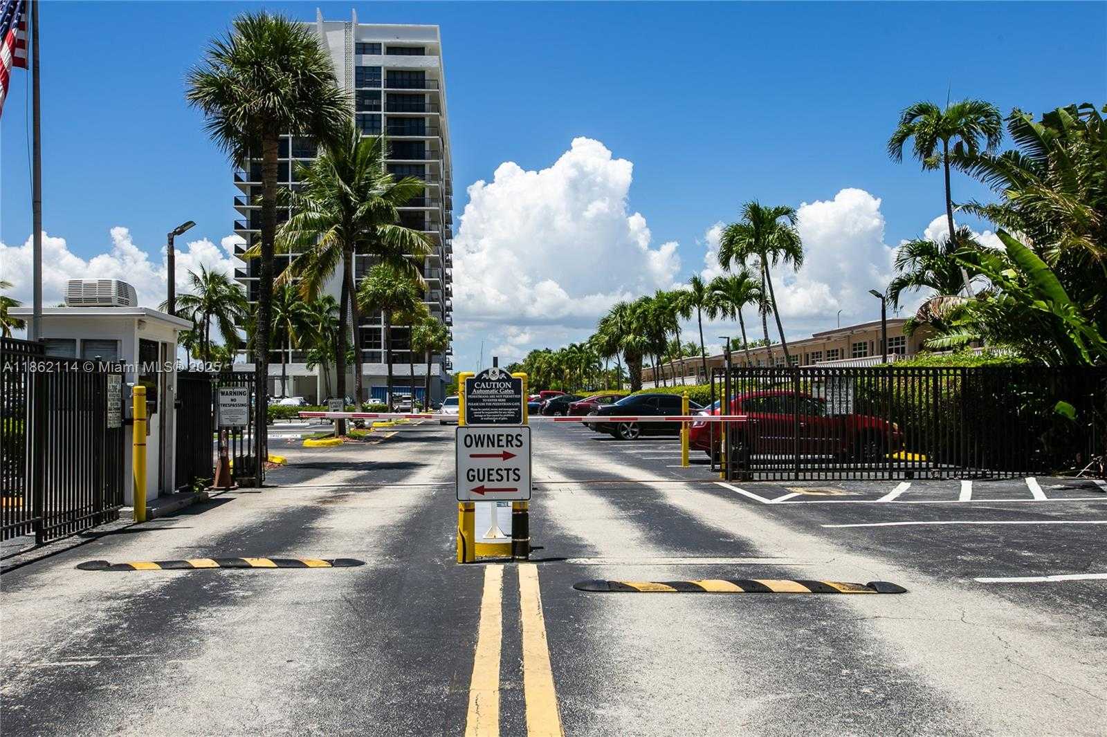 Small Image of 2017 SOUTH OCEAN DR #1008, Hallandale Beach Number 18