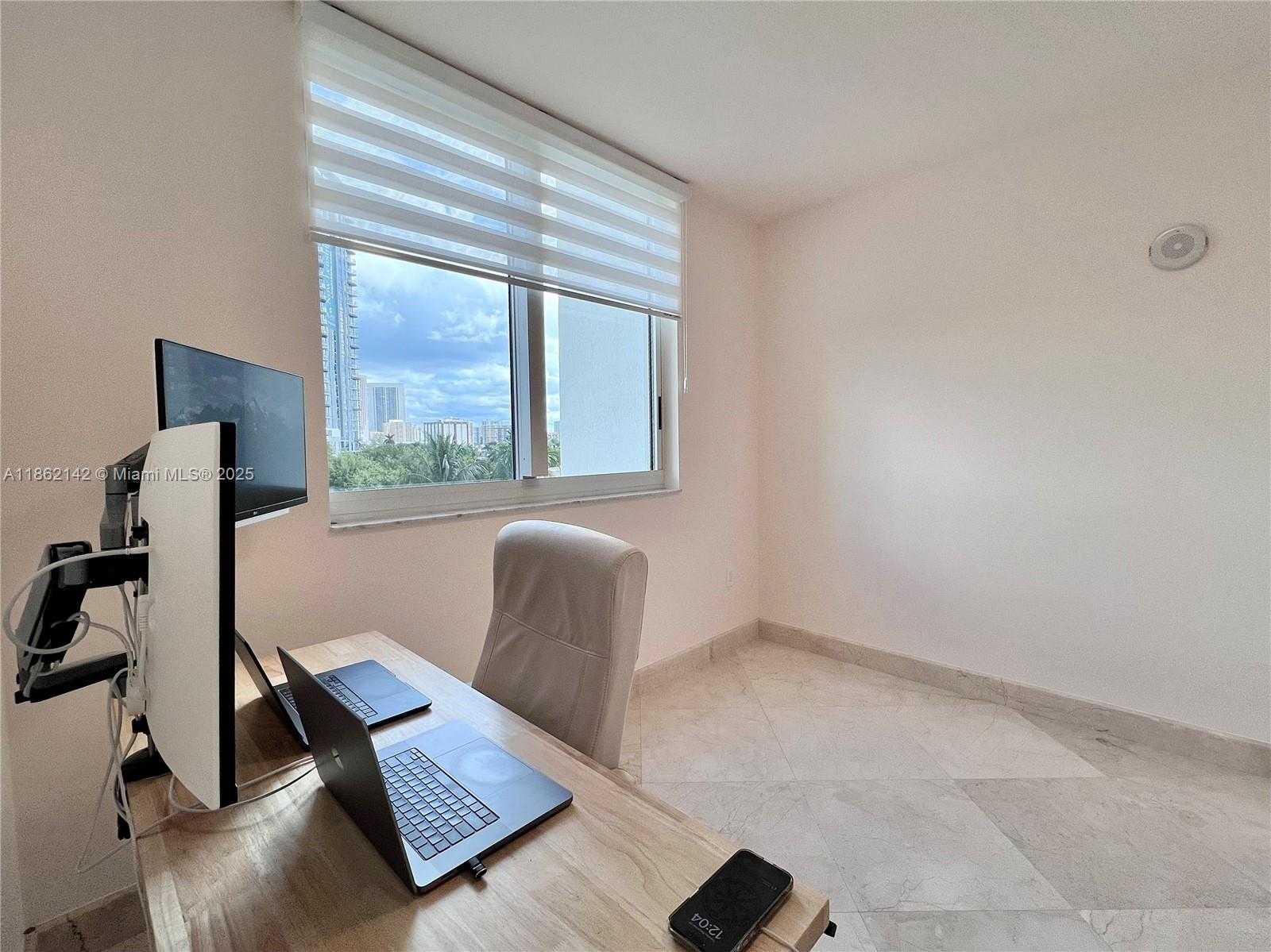 Small Image of 1755 Hallandale Beach Blvd, Hallandale Beach, FL 33009, USA Number 24