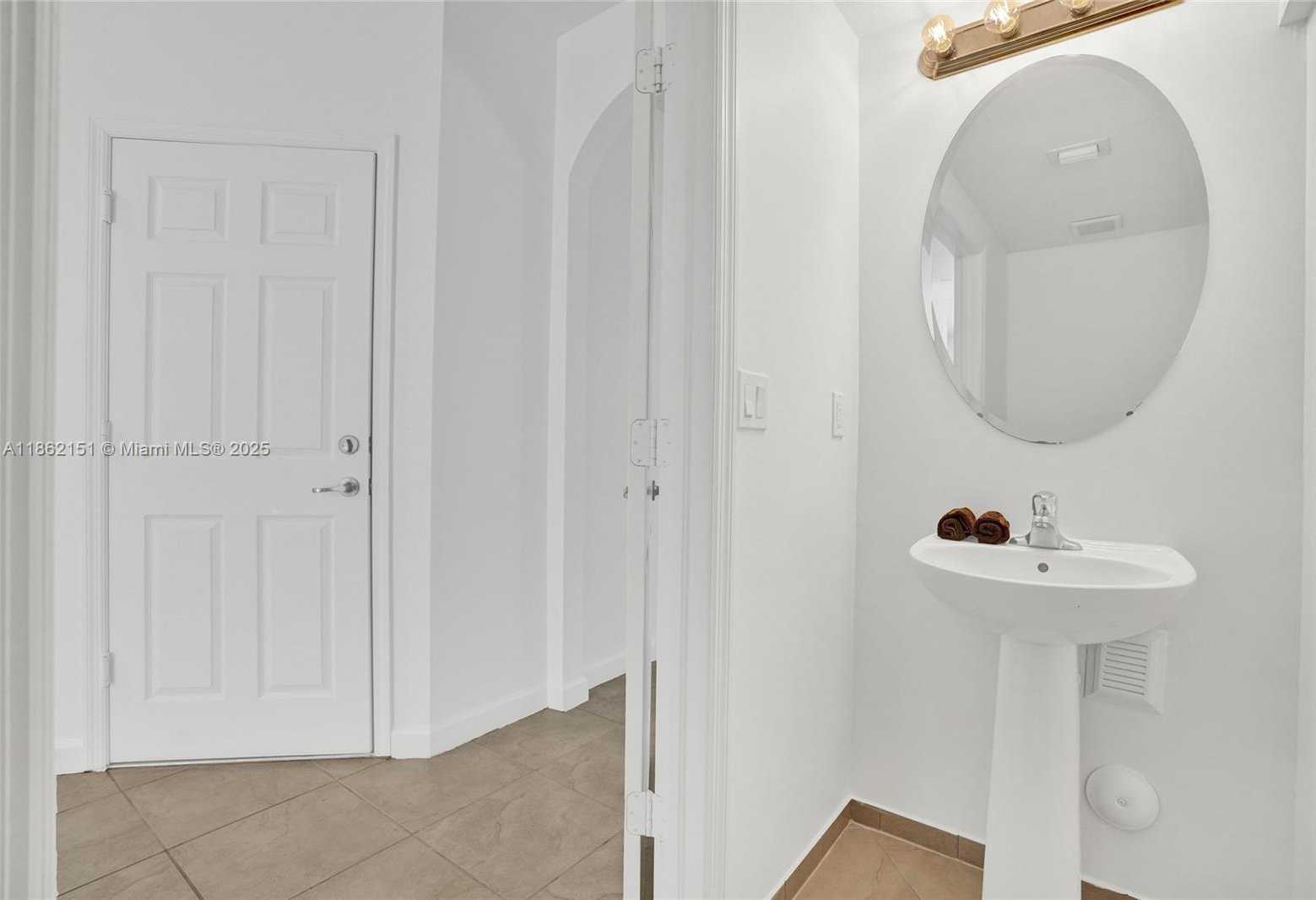 Small Image of 15224 SOUTH WEST 119TH ST, Miami Number 13