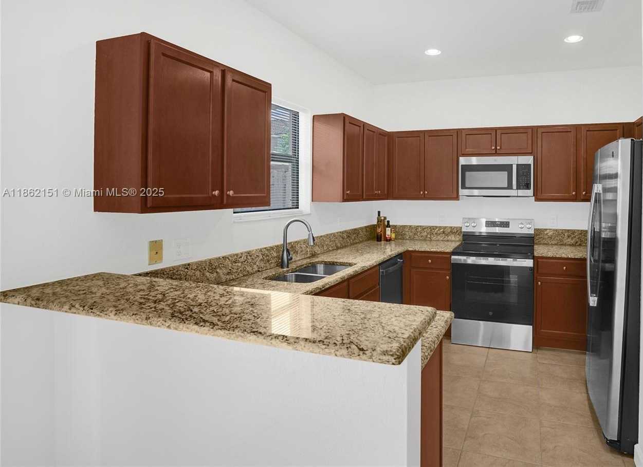 Small Image of 15224 SOUTH WEST 119TH ST, Miami Number 21