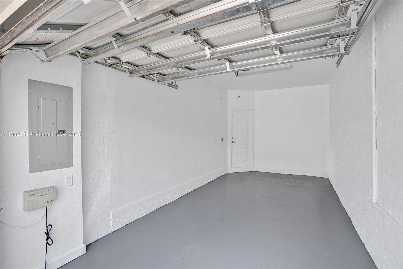 Small Image of 15224 SOUTH WEST 119TH ST, Miami Number 23