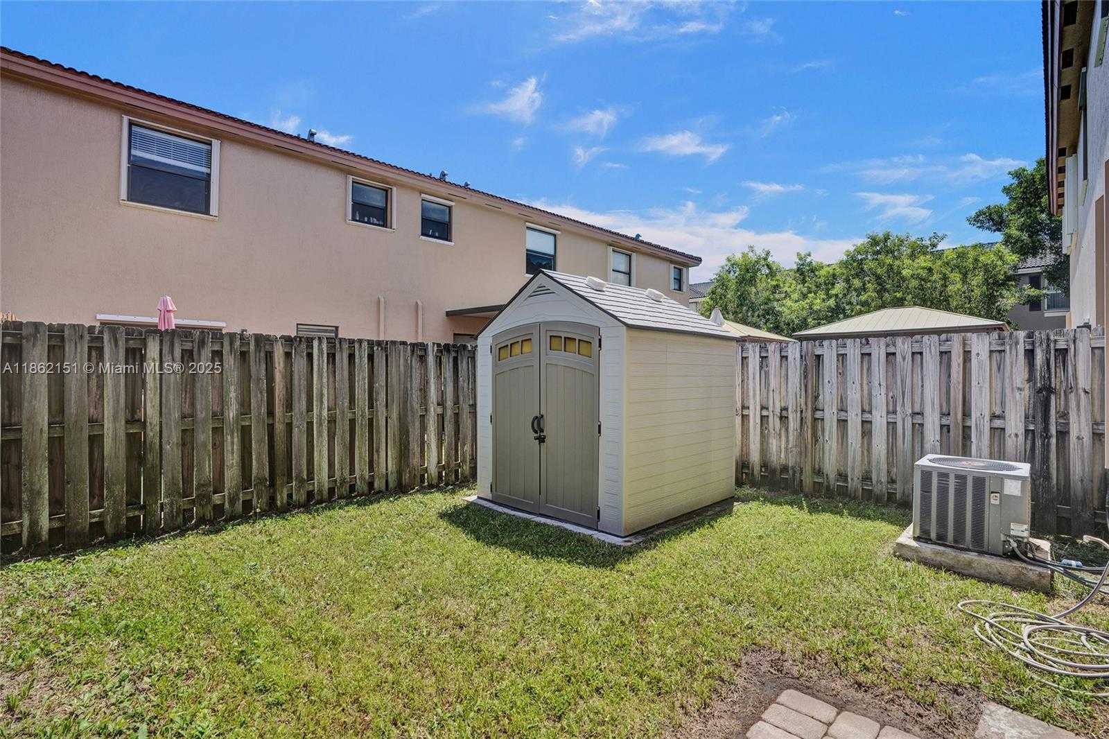 Small Image of 15224 SOUTH WEST 119TH ST, Miami Number 24