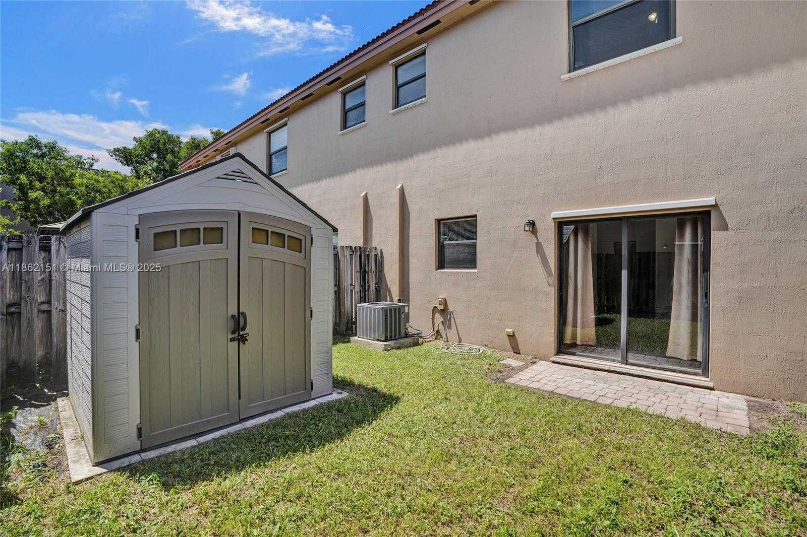 Small Image of 15224 SOUTH WEST 119TH ST, Miami Number 25