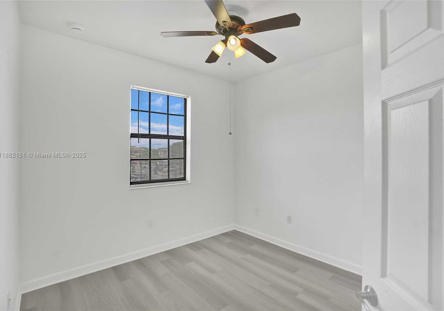 Small Image of 15224 SOUTH WEST 119TH ST, Miami Number 27