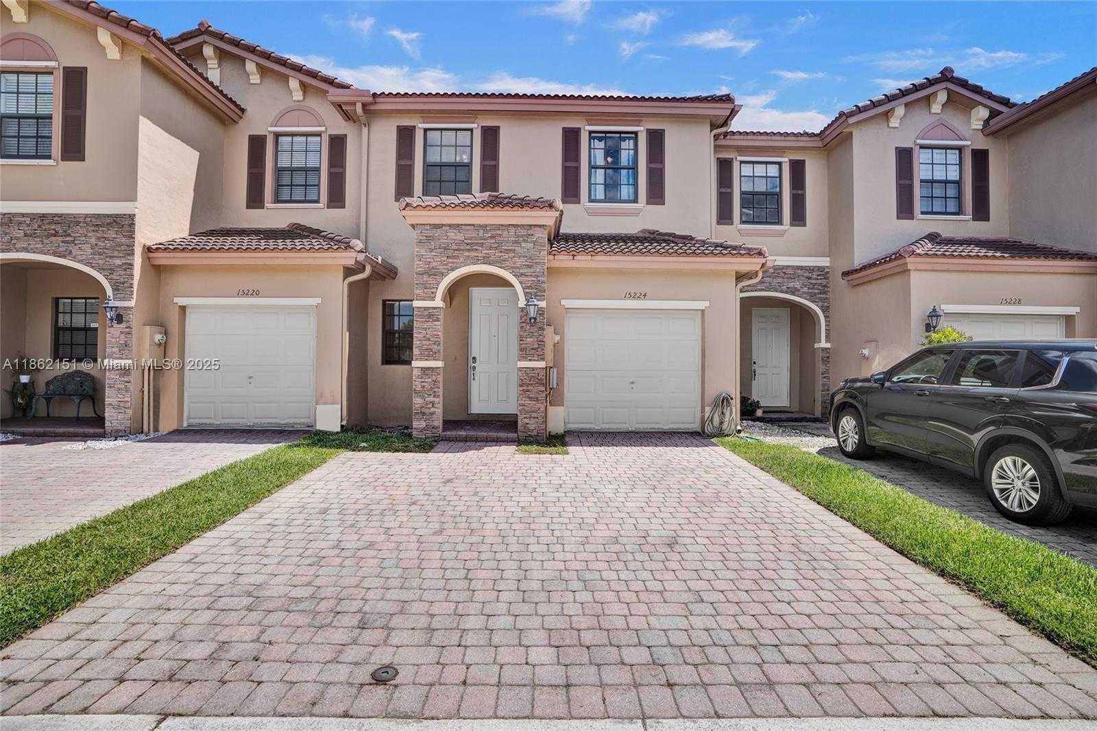 Small Image of 15224 SOUTH WEST 119TH ST, Miami Number 3