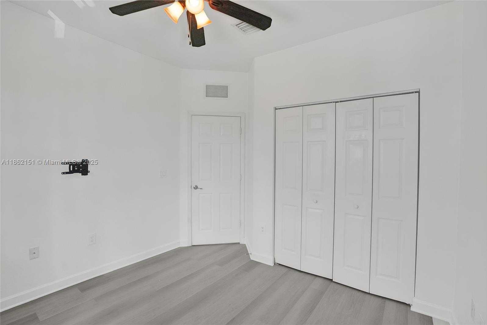 Small Image of 15224 SOUTH WEST 119TH ST, Miami Number 33