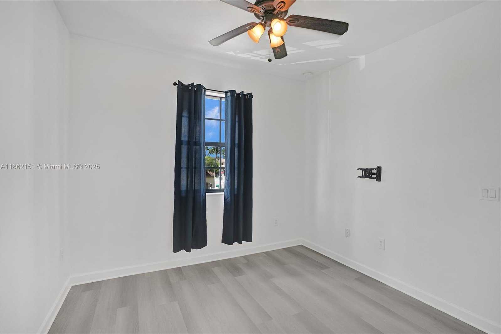 Small Image of 15224 SOUTH WEST 119TH ST, Miami Number 34