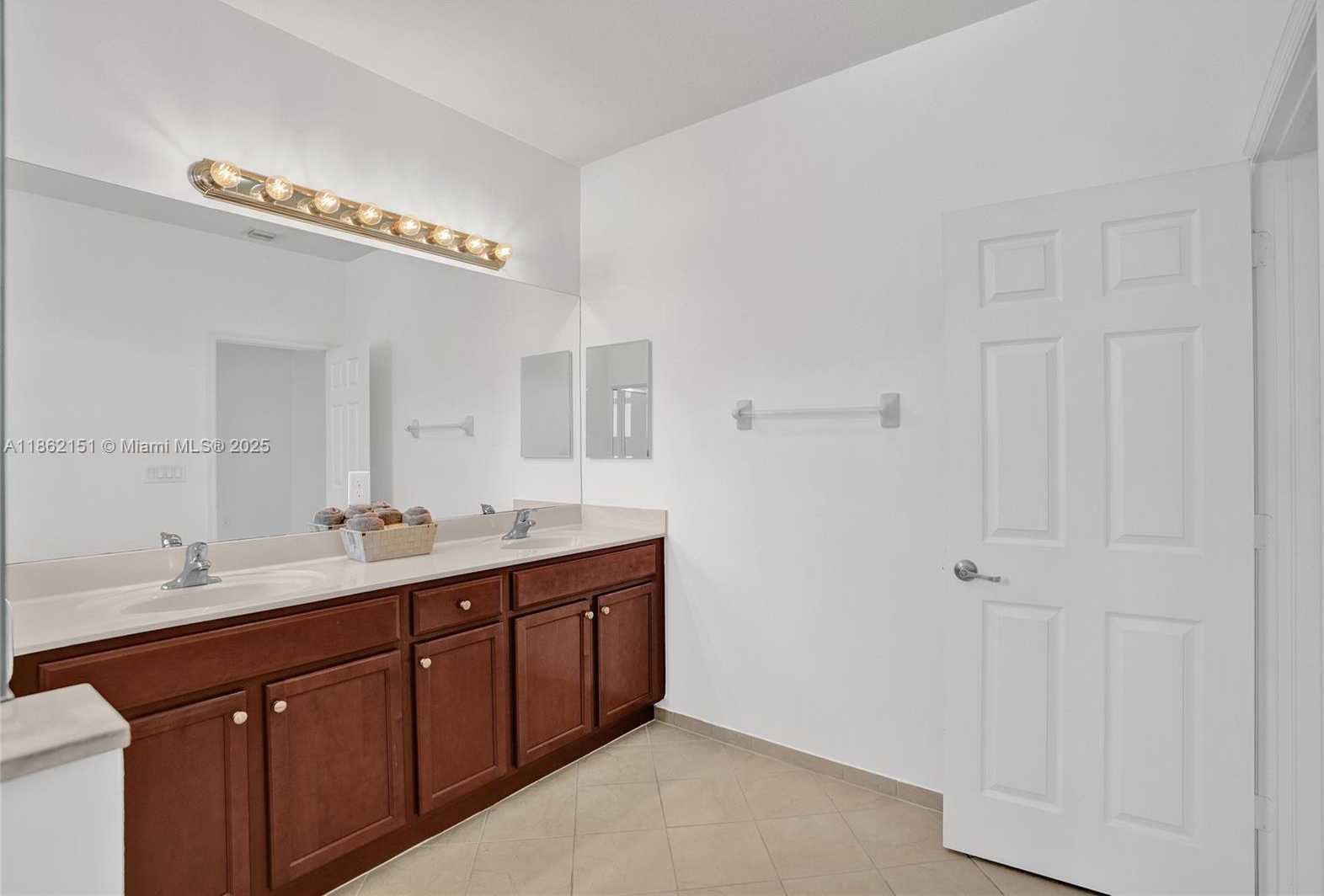 Small Image of 15224 SOUTH WEST 119TH ST, Miami Number 44