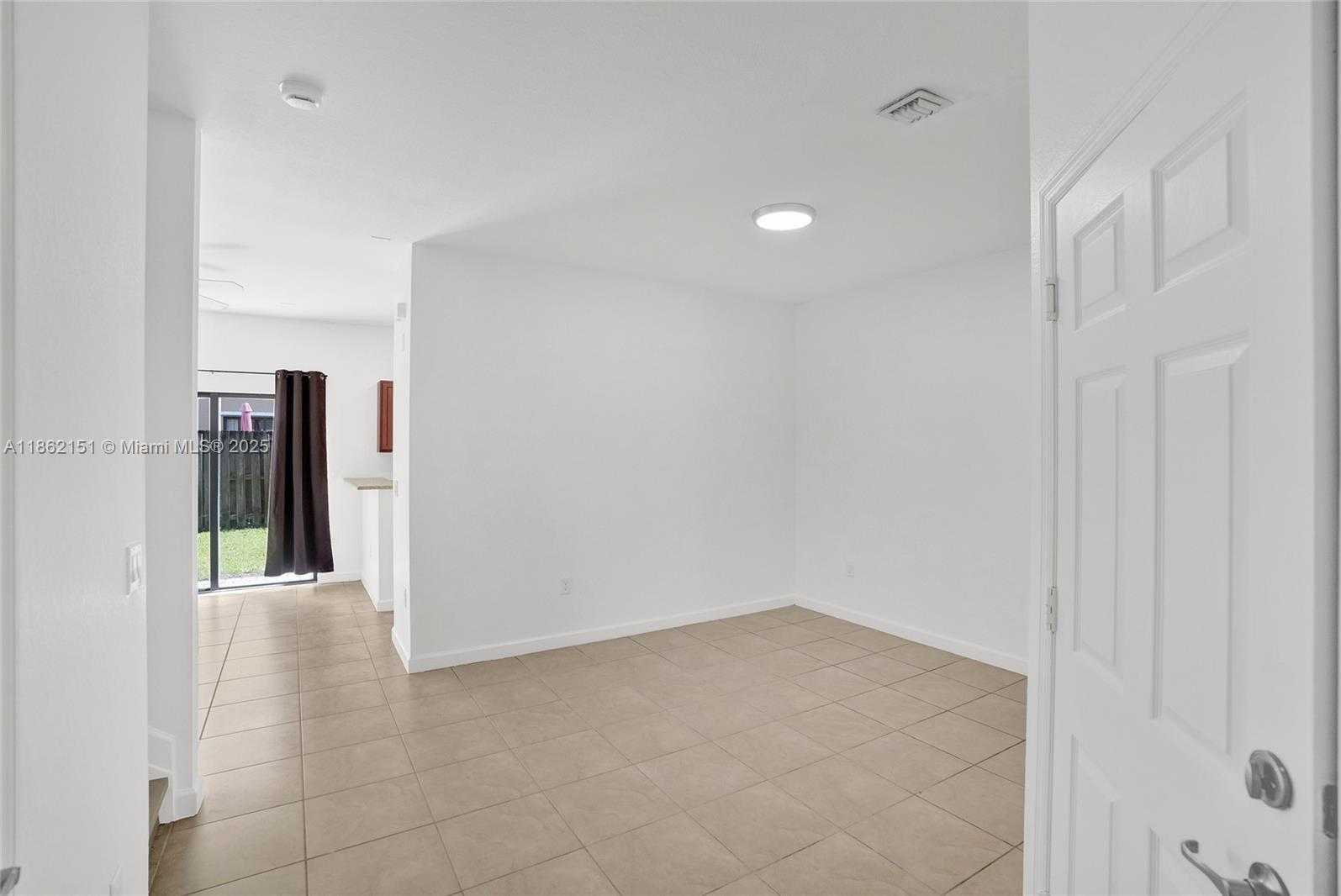 Small Image of 15224 SOUTH WEST 119TH ST, Miami Number 9