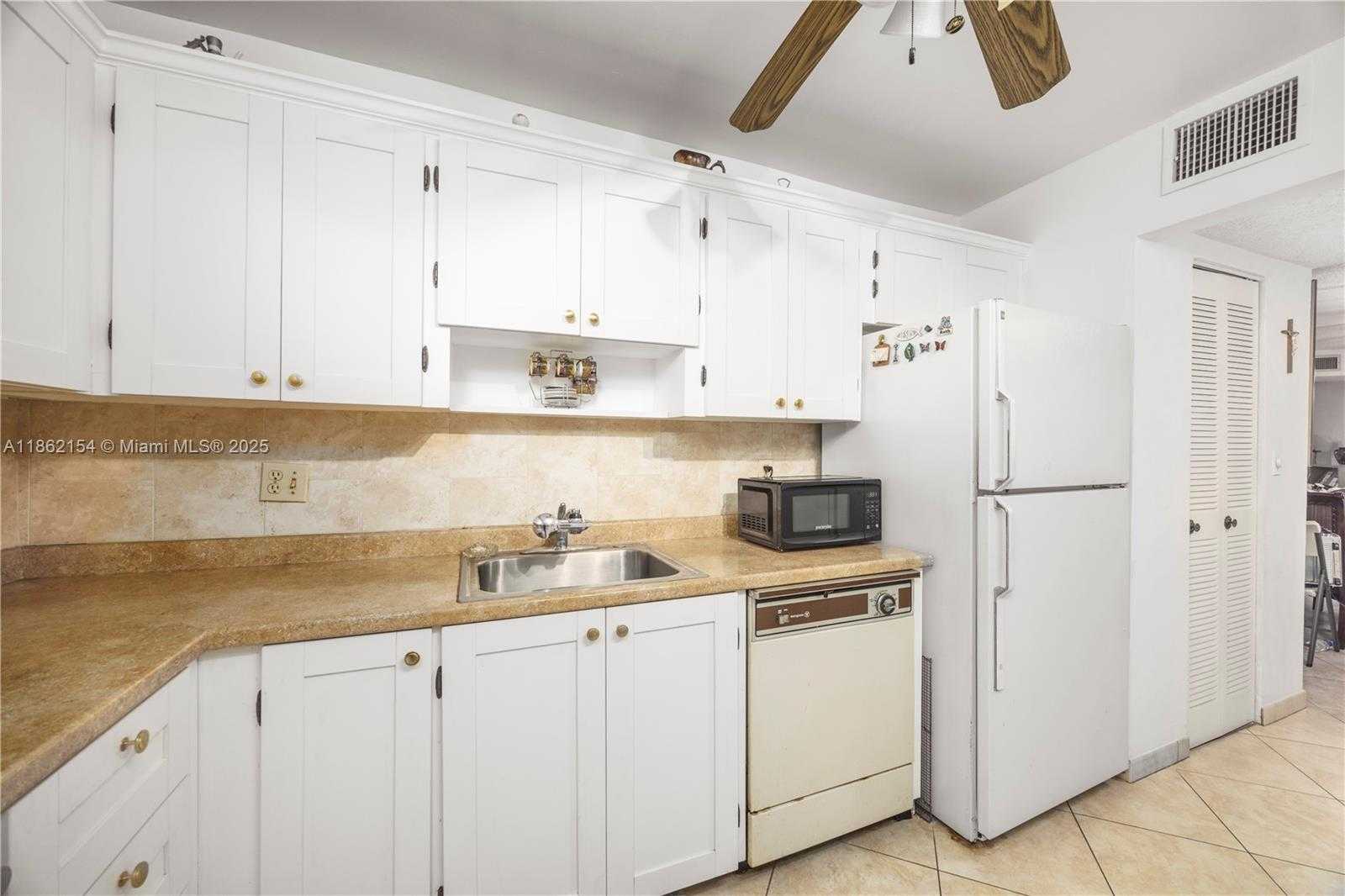 Small Image of 3990 NORTH WEST 42ND AVE #311, Lauderdale Lakes Number 5