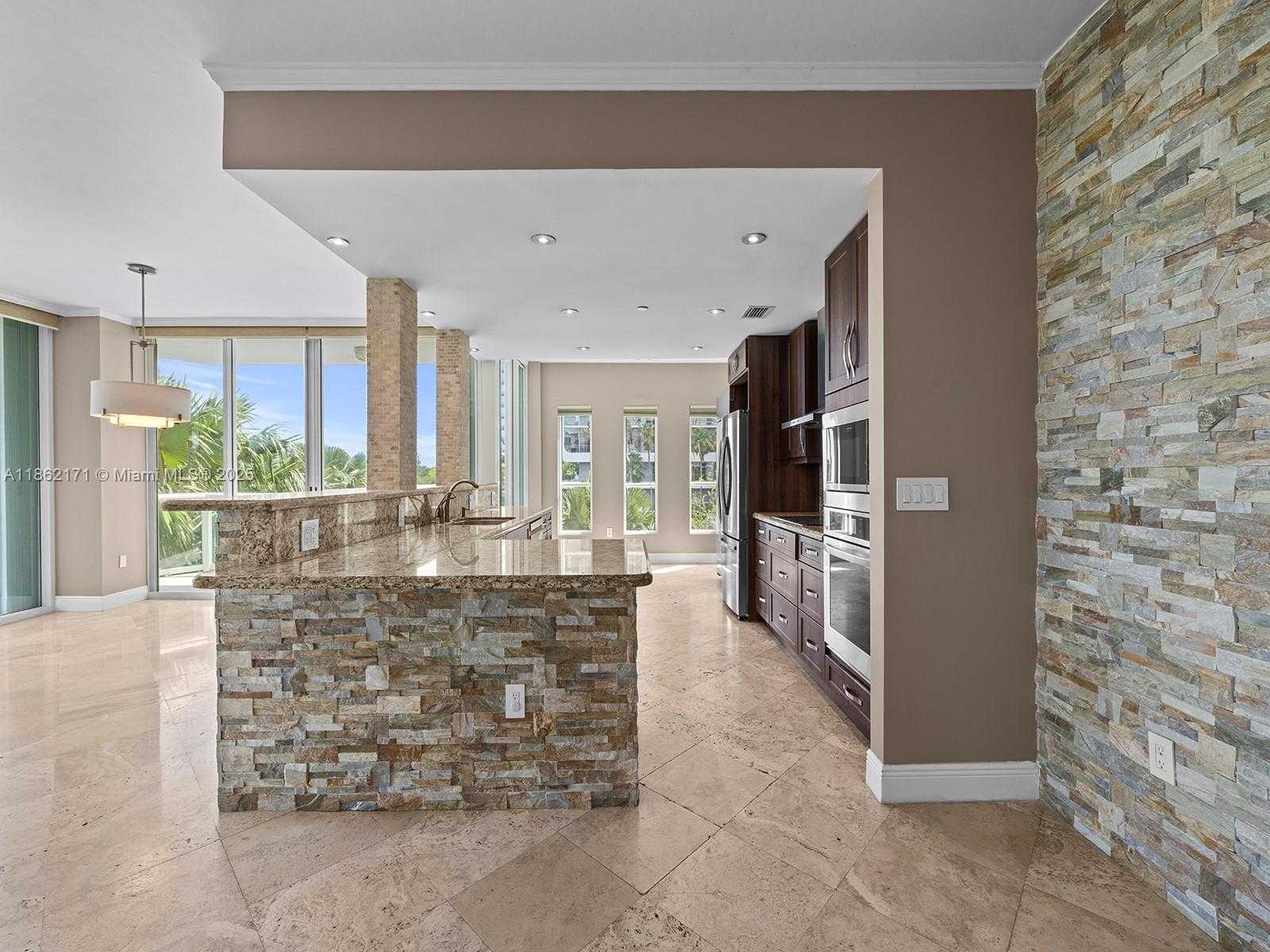Small Image of 2645 SOUTH BAYSHORE DR #304, Miami Number 6