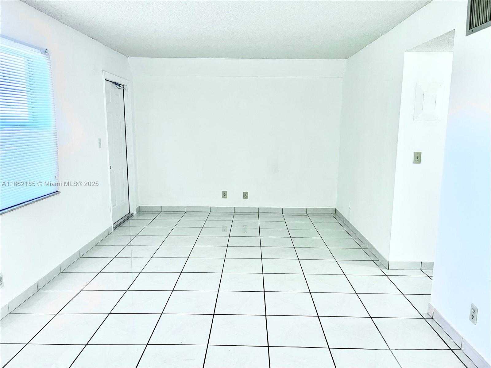 Small Image of 2145 PIERCE ST #421, Hollywood Number 16