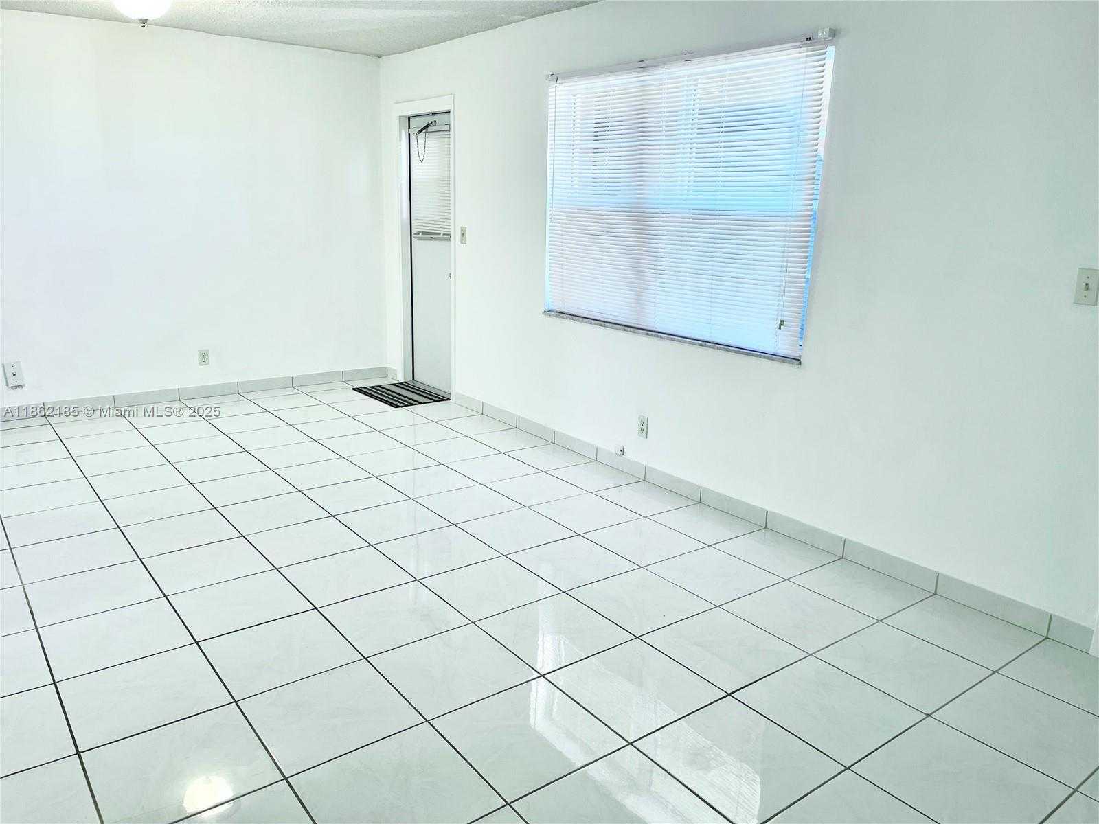 Small Image of 2145 PIERCE ST #421, Hollywood Number 18