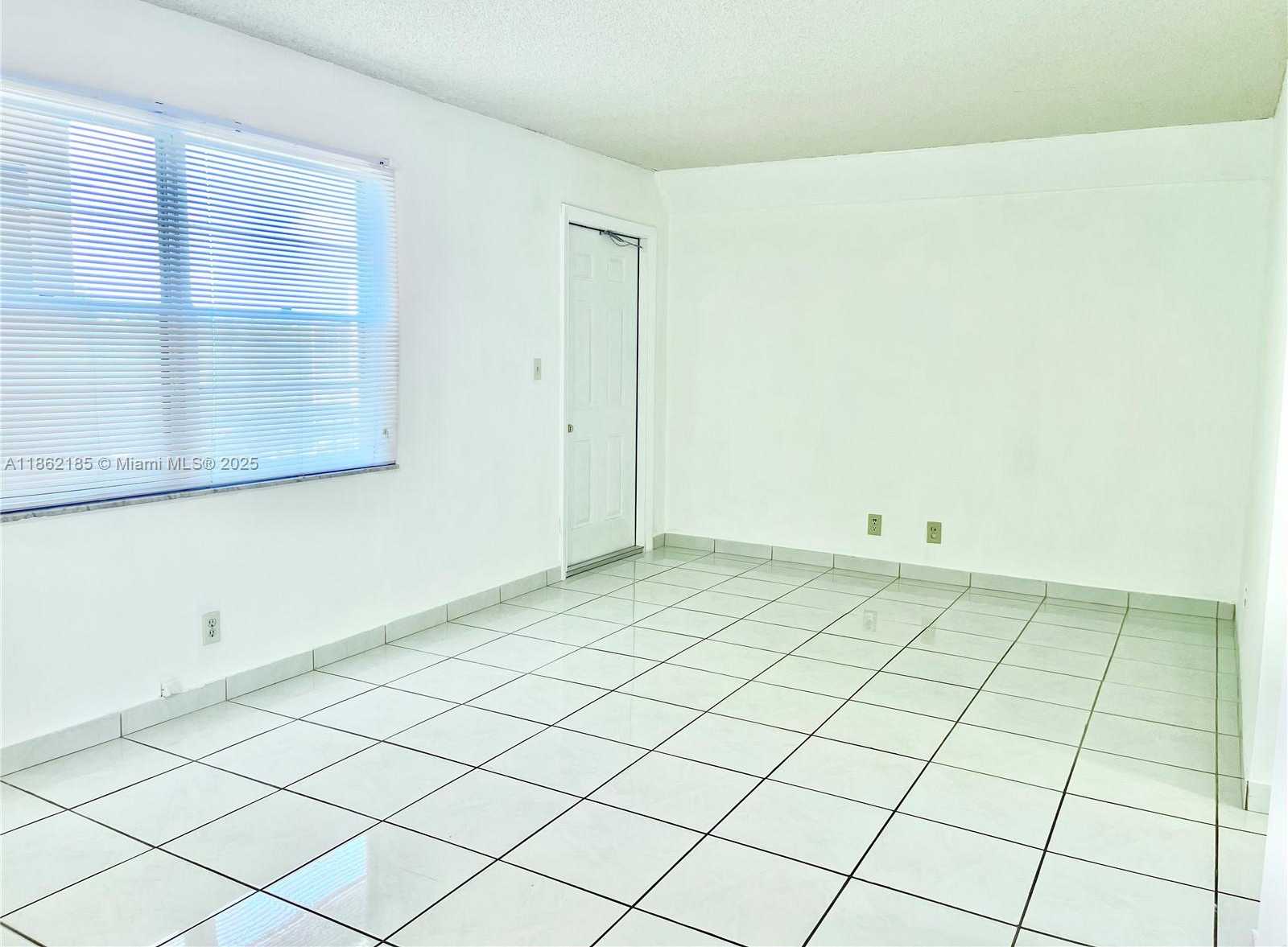 Small Image of 2145 PIERCE ST #421, Hollywood Number 19