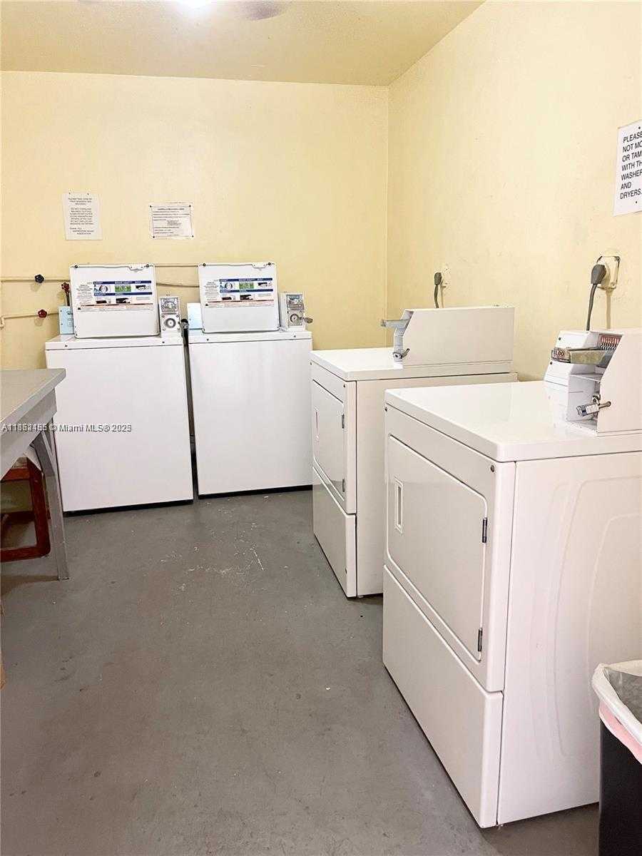 Small Image of 2145 PIERCE ST #421, Hollywood Number 22