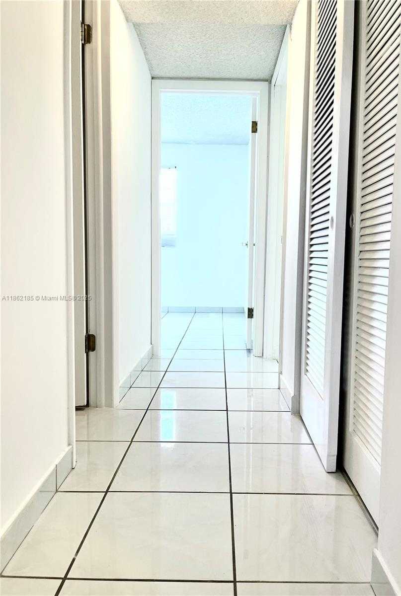 Small Image of 2145 PIERCE ST #421, Hollywood Number 23