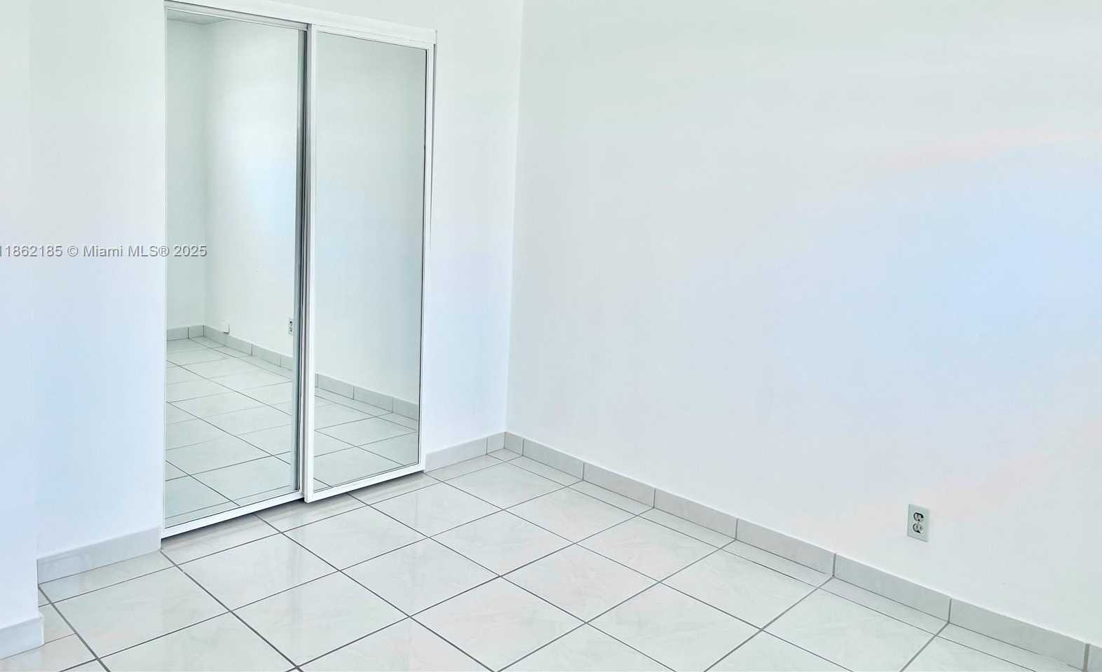 Small Image of 2145 PIERCE ST #421, Hollywood Number 24