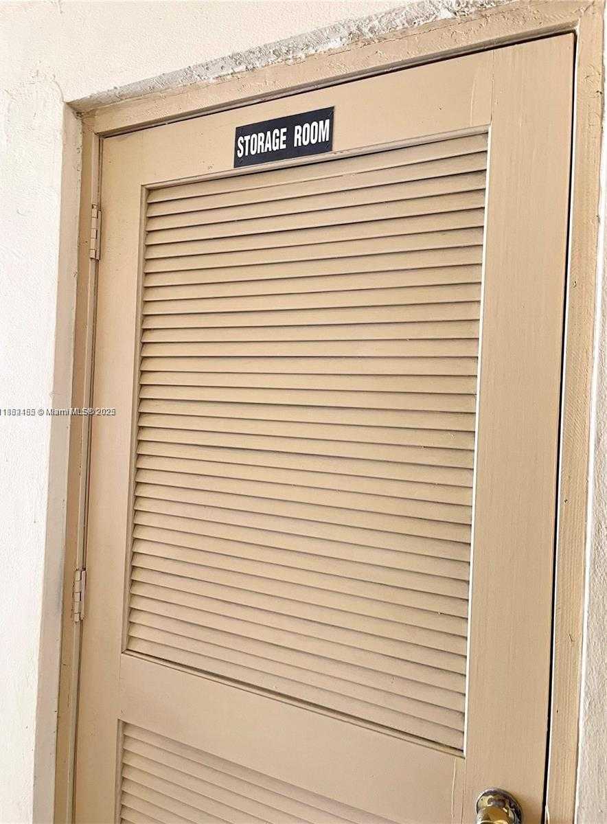 Small Image of 2145 PIERCE ST #421, Hollywood Number 29