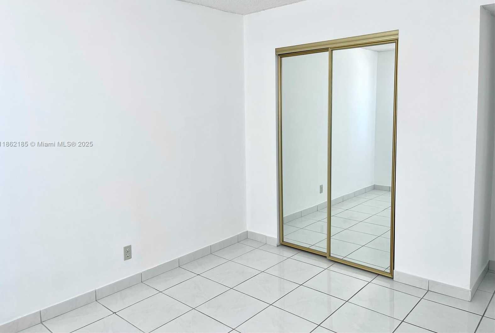 Small Image of 2145 PIERCE ST #421, Hollywood Number 30