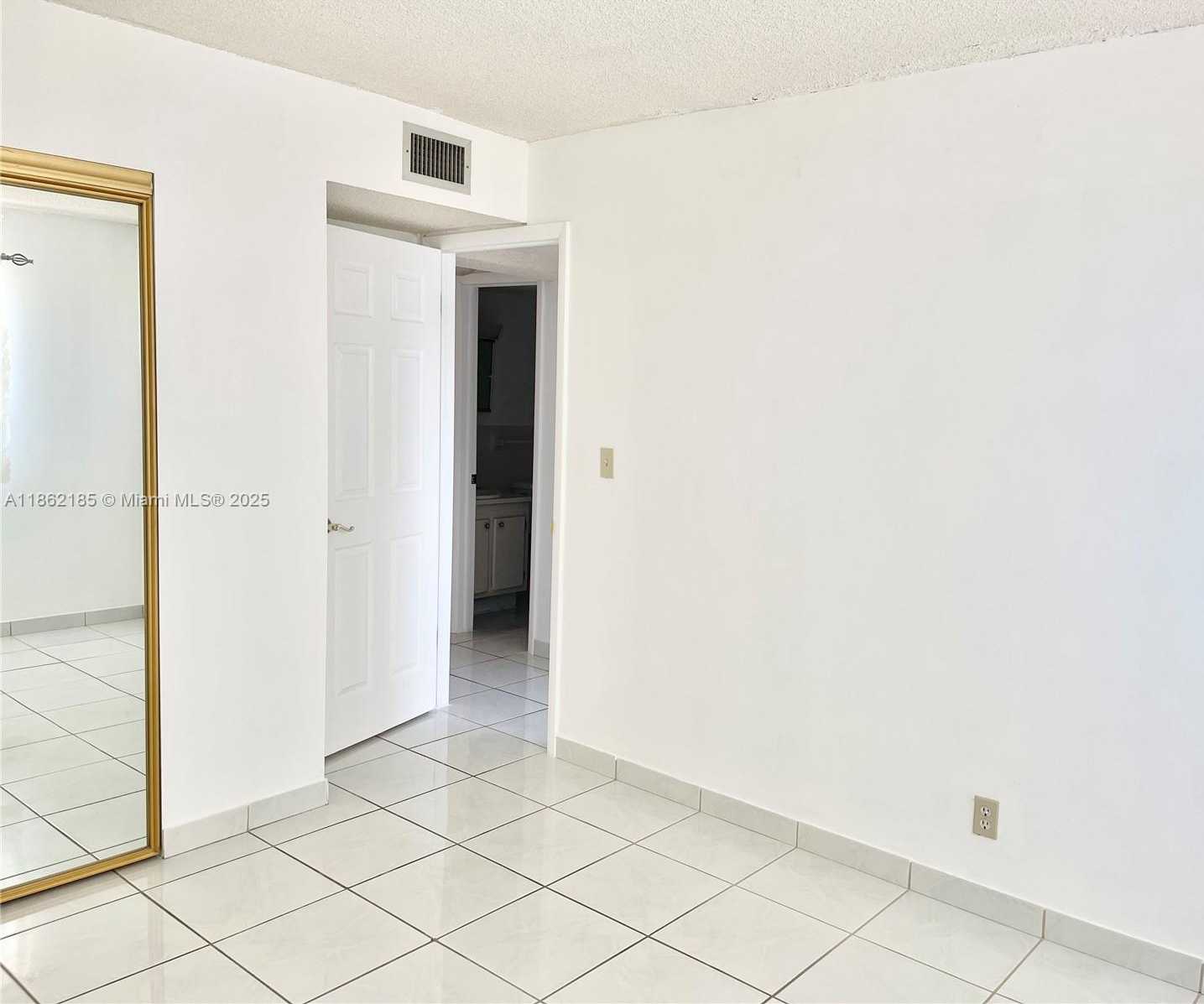 Small Image of 2145 PIERCE ST #421, Hollywood Number 31