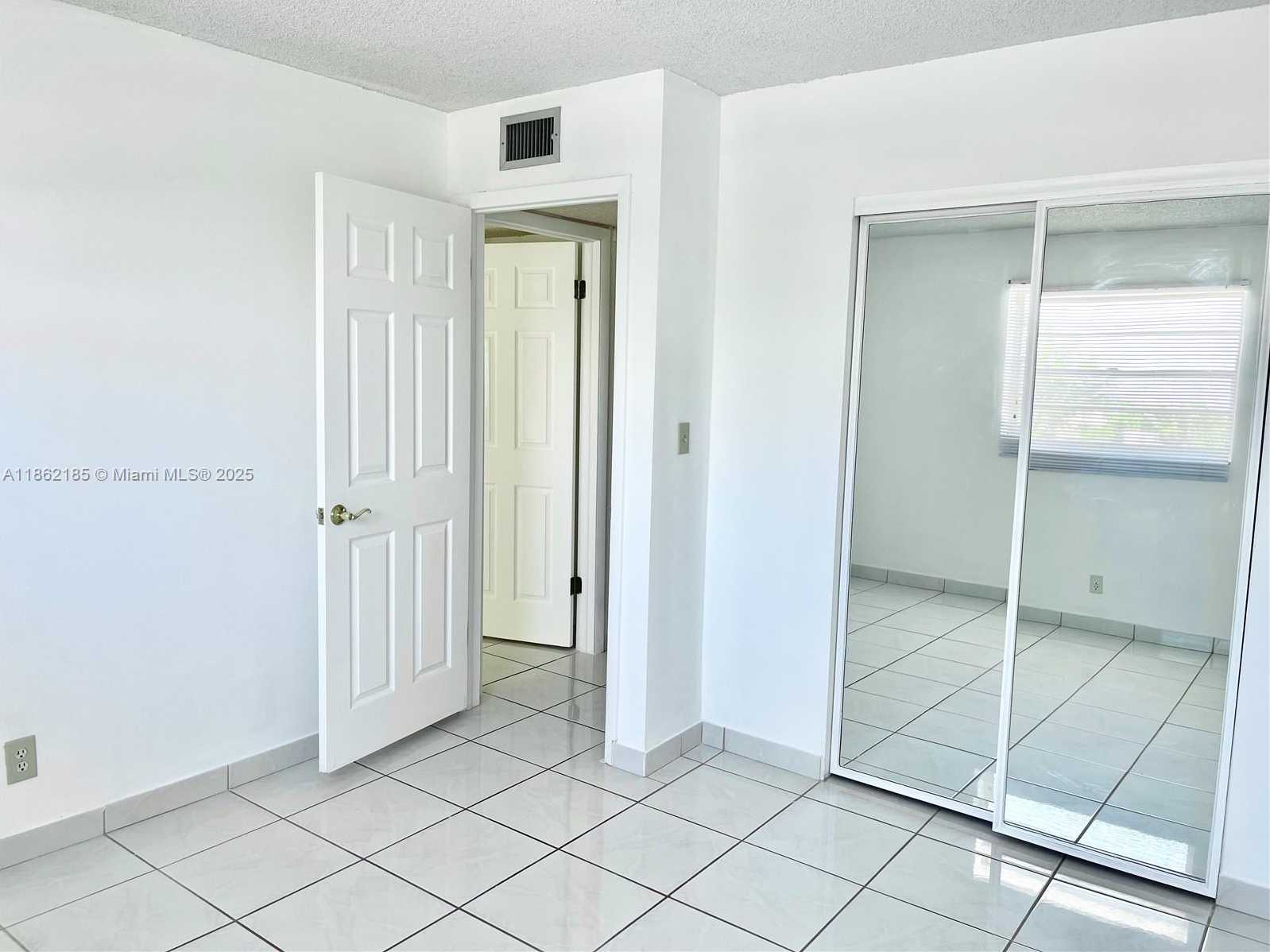 Small Image of 2145 PIERCE ST #421, Hollywood Number 9