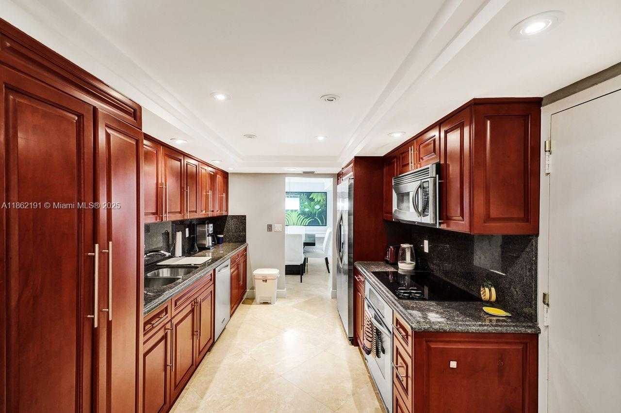 Small Image of 1111 CRANDON BLVD #A203, Key Biscayne Number 14