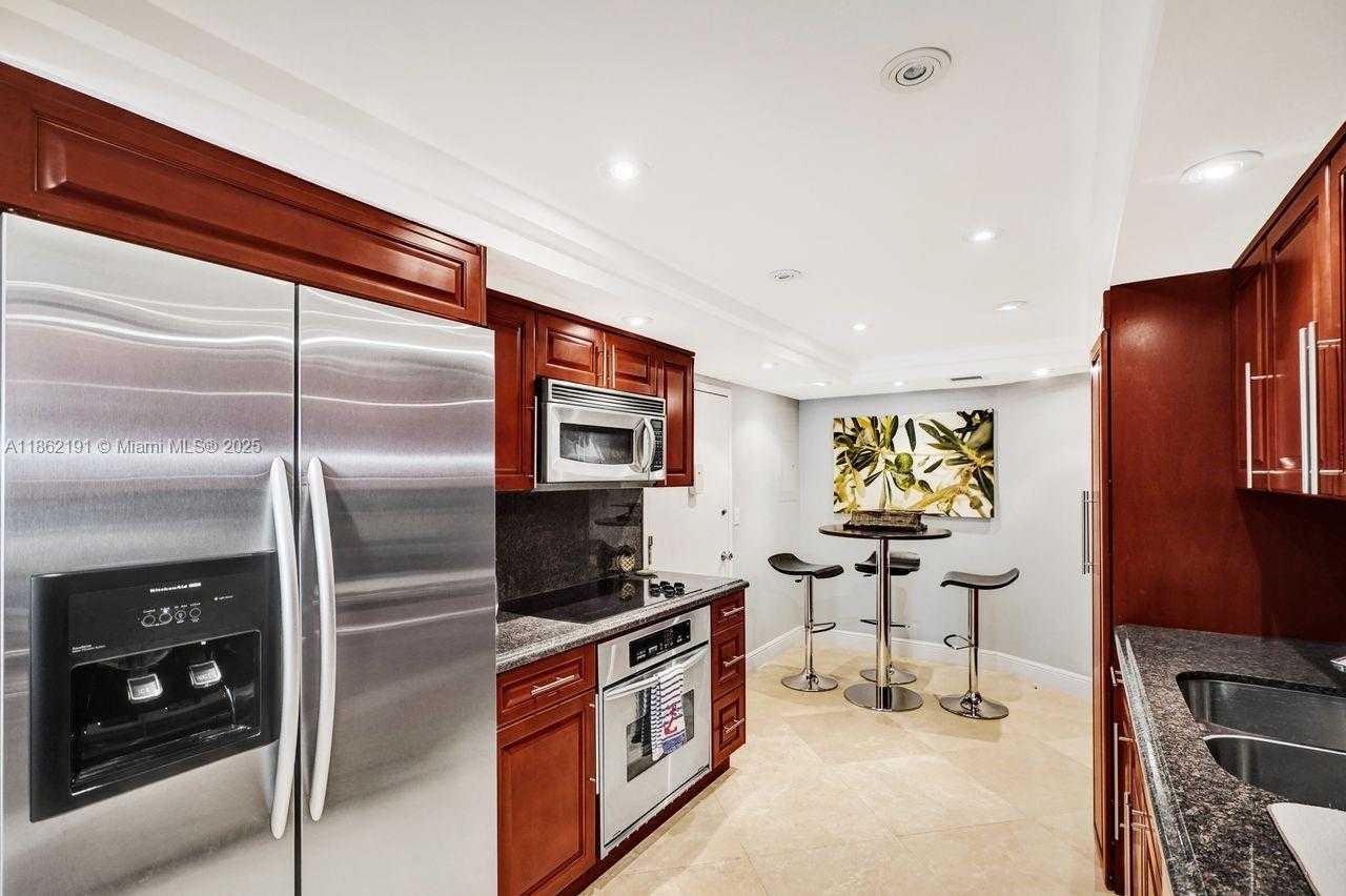 Small Image of 1111 CRANDON BLVD #A203, Key Biscayne Number 16